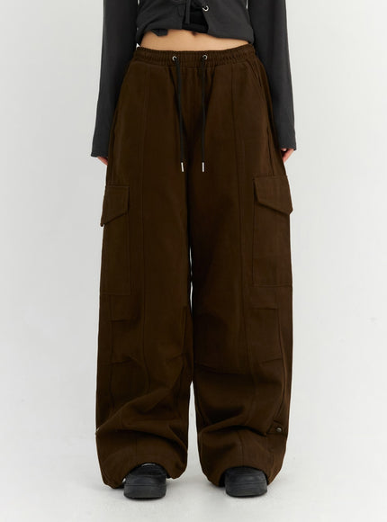 wide-leg-cargo-sweat-pants-cn303