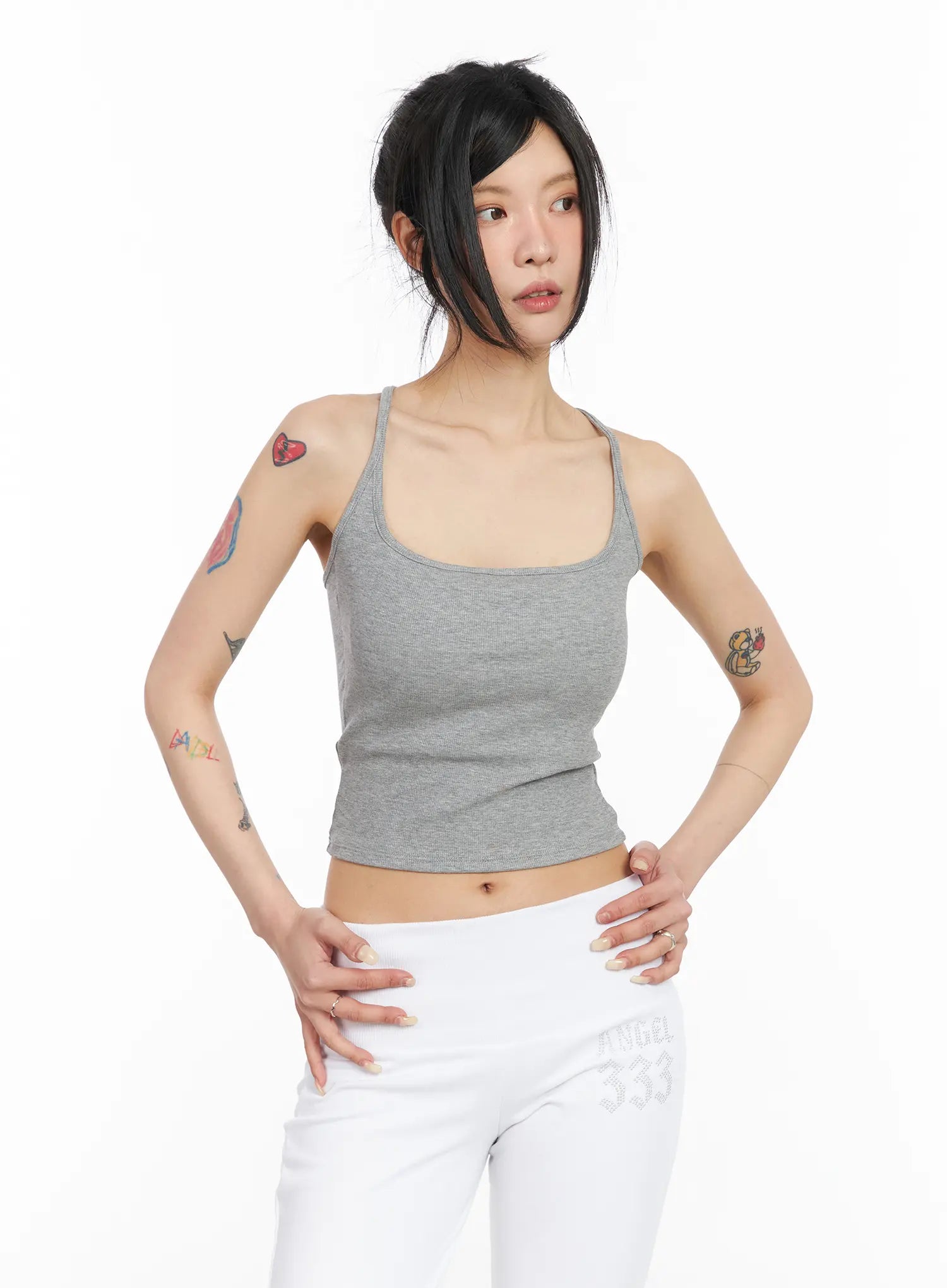 simple-halter-neck-top-cm517