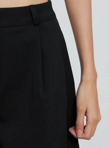 modern-pintuck-tailored-shorts-in507