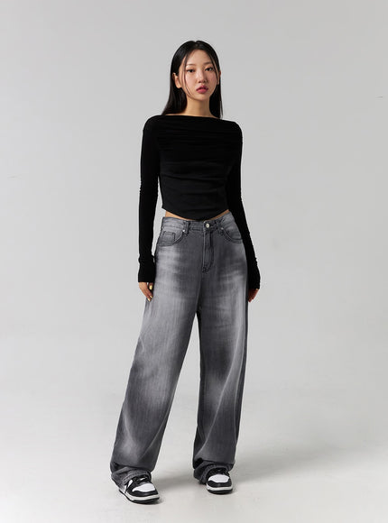 off-shoulder-unbalanced-hem-crop-tee-cg315