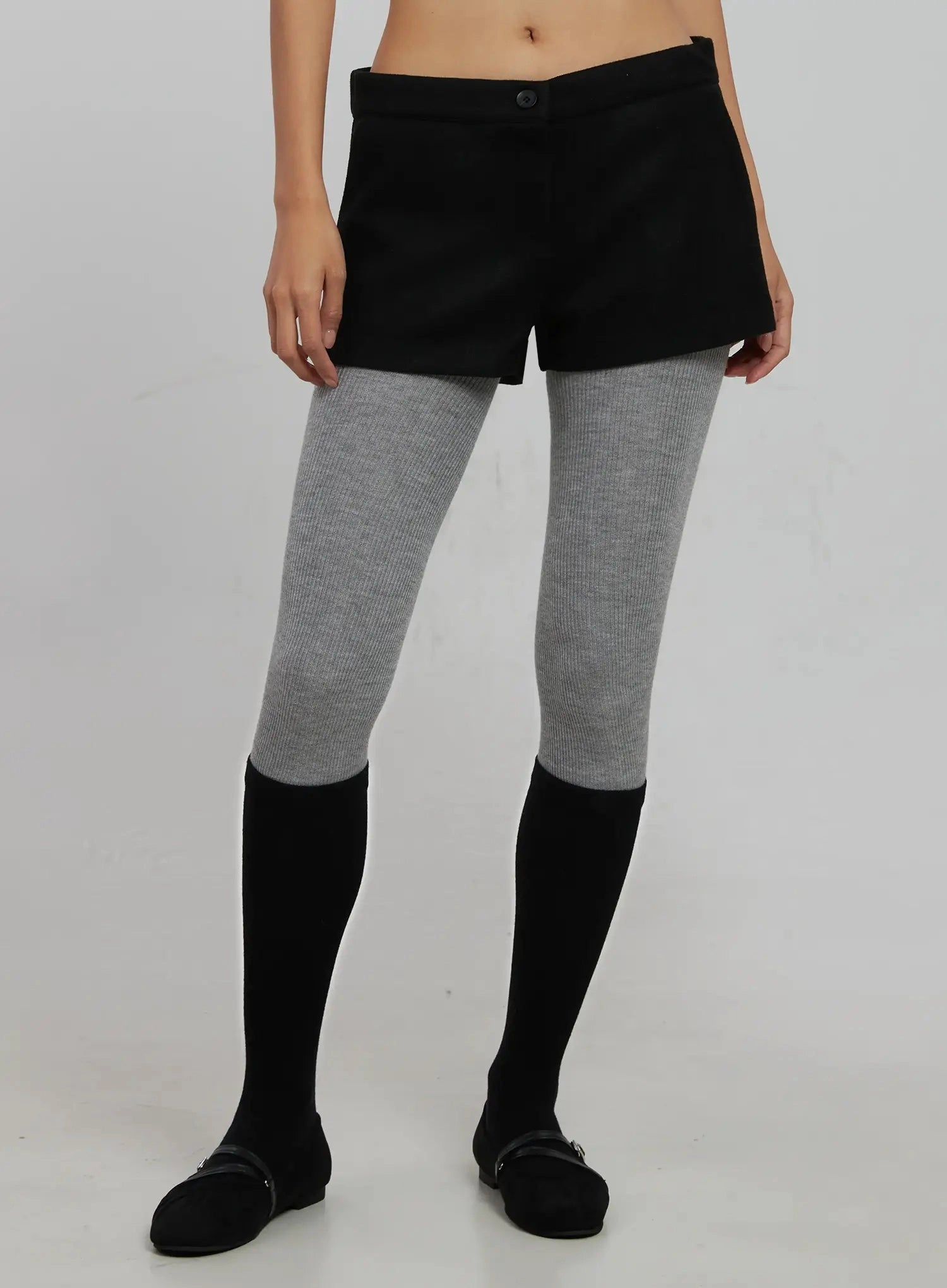 low-rise-shorts-ij509