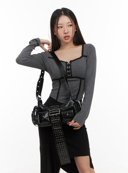 studded-buckle-shoulder-bag-cd411