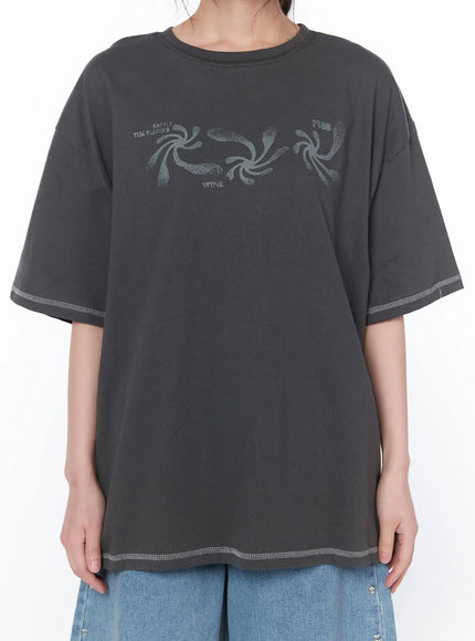 loose-fit-graphic-stitch-t-shirt-ca529