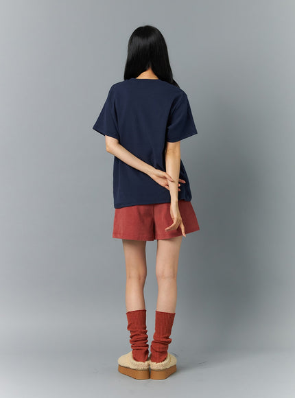 lettering-round-neck-tee-on320
