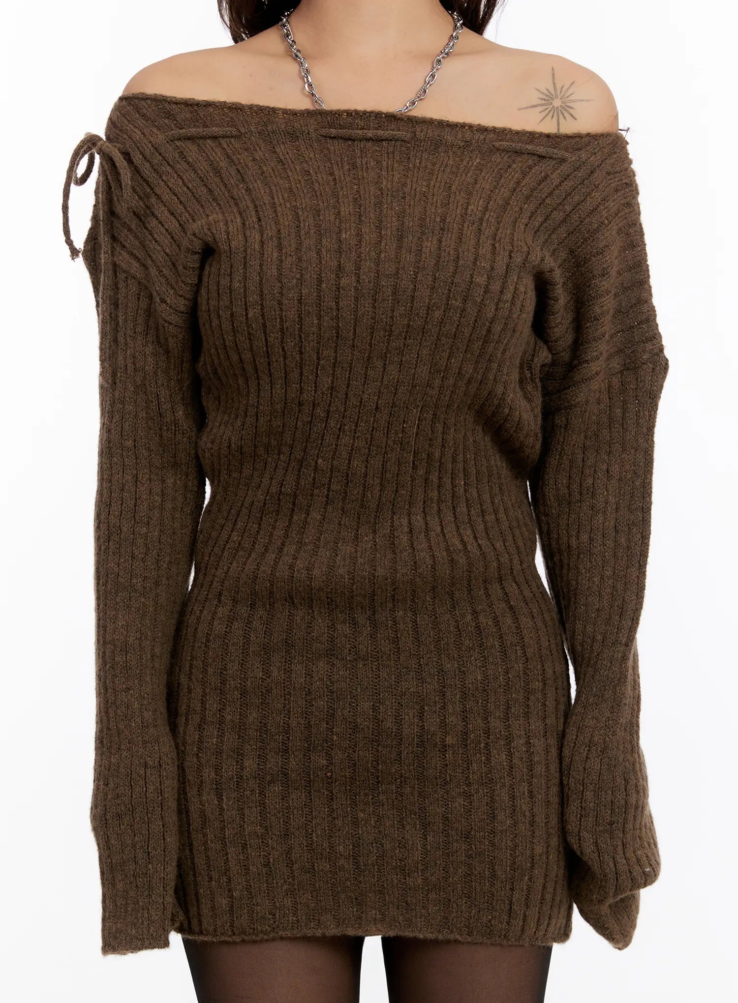 Ribbon Off-Shoulder Cable Knit Dress 【公式通販】 Ribbon Off-Shoulder Cable Knit Dress 【公式通販】