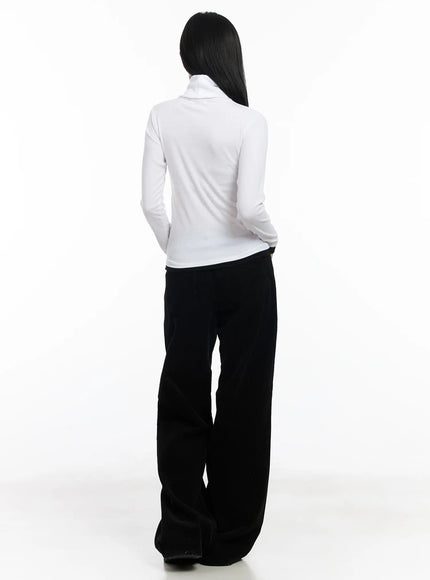 contrast-cuff-turtleneck-long-sleeve-top-cj520