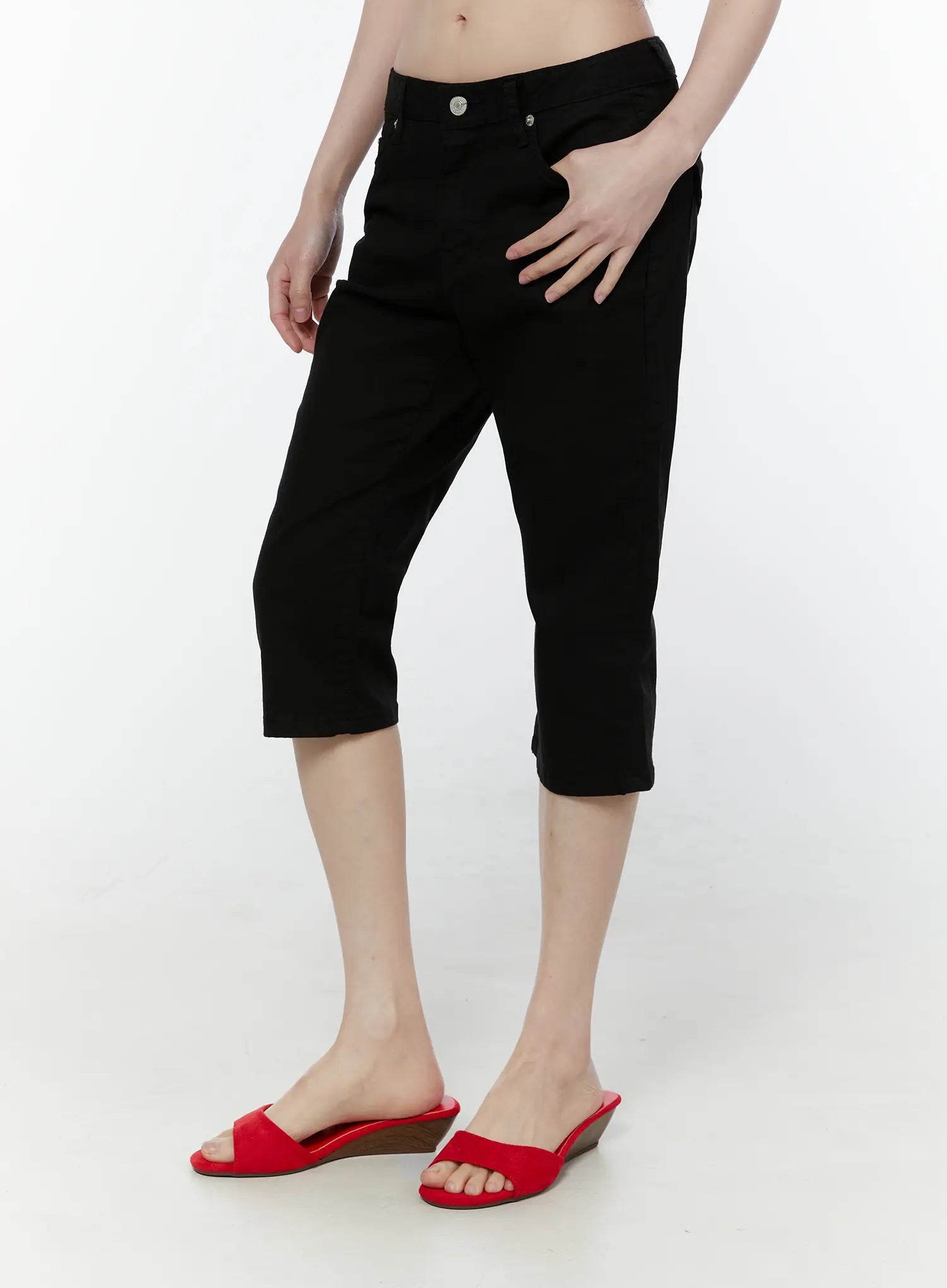 basic-slim-fit-capri-pants-cu508