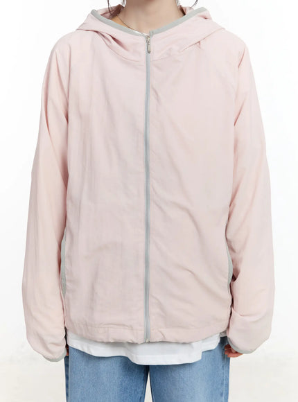 lightweight-hooded-windbreaker-cm505