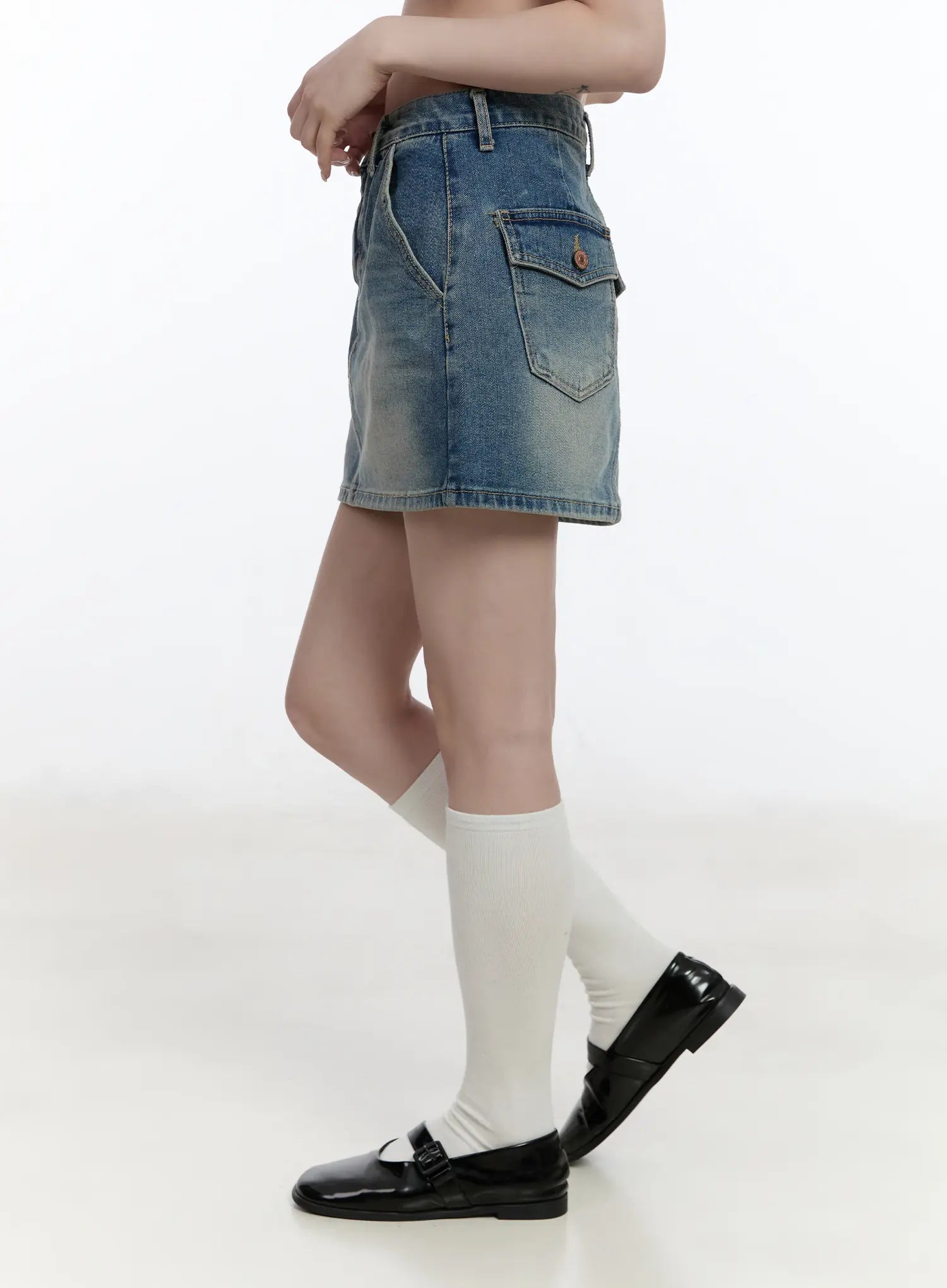 casual-high-waisted-denim-mini-skirt-ca502