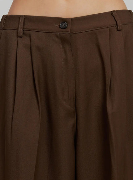 brown-pleated-slacks-ij505