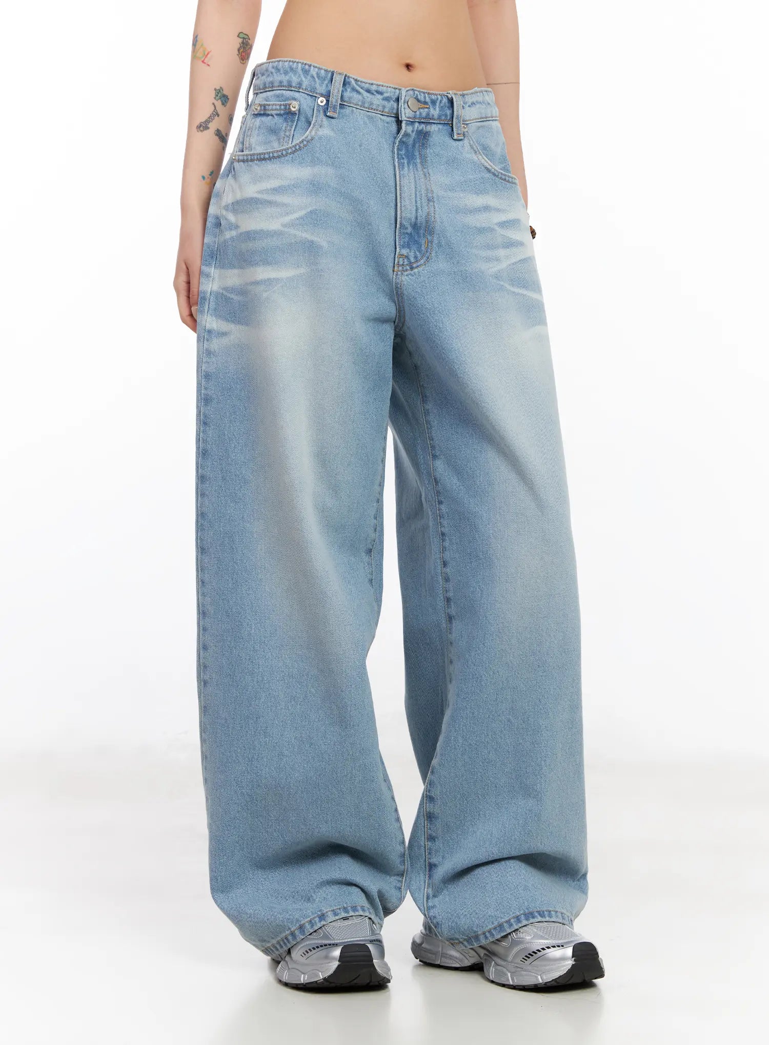 yuqi-vintage-wash-wide-leg-jeans-cf526