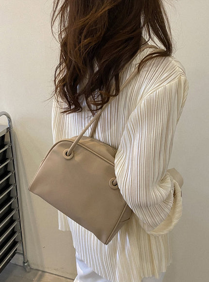 soft-line-shoulder-bag-ig412