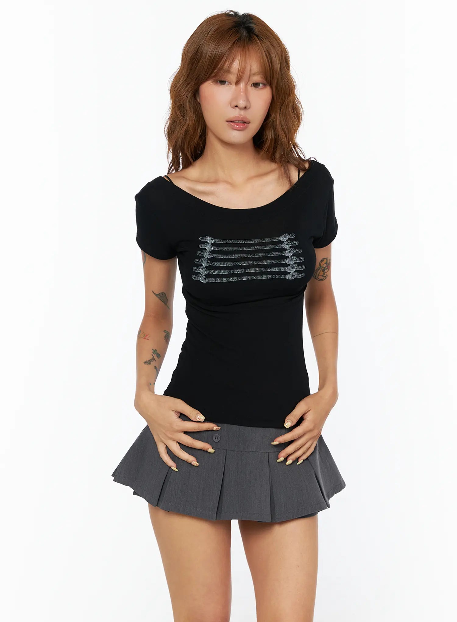 edgy-rope-graphic-top-cu518