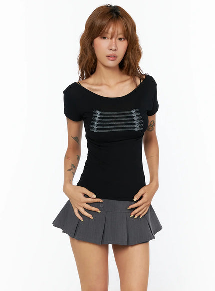 edgy-rope-graphic-top-cu518