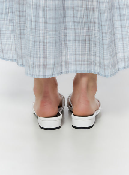twist-strap-sandals-iu519