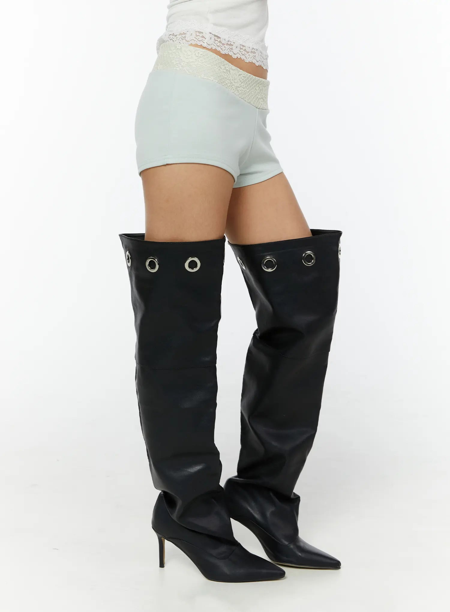 lace-trim-low-rise-shorts-cy521