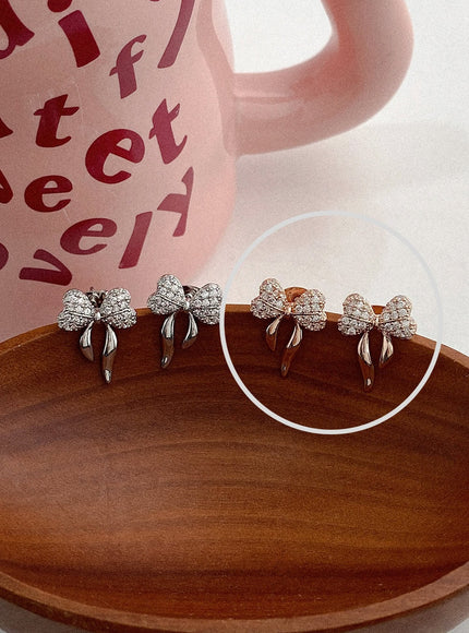 balloon-ribbon-cubic-earrings-ia517 / Gold