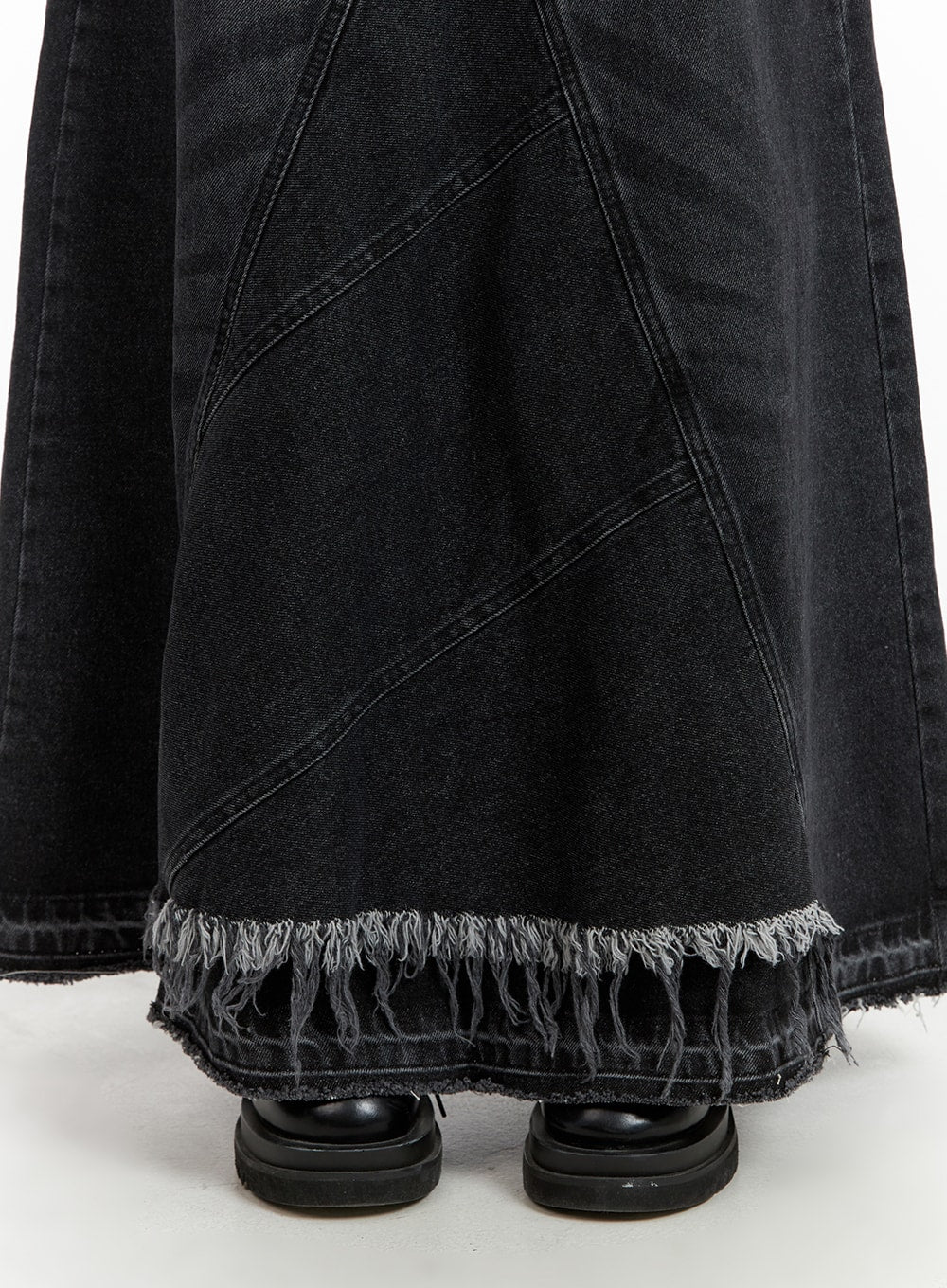 destroyed-hem-maxi-denim-skirt-cm413