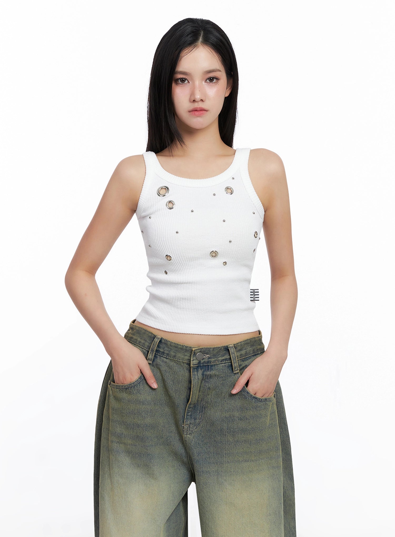 ribbed-eyelet-slim-fit-tank-top-is525