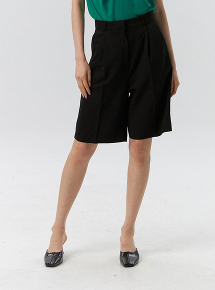 tailored-bermuda-shorts-il326