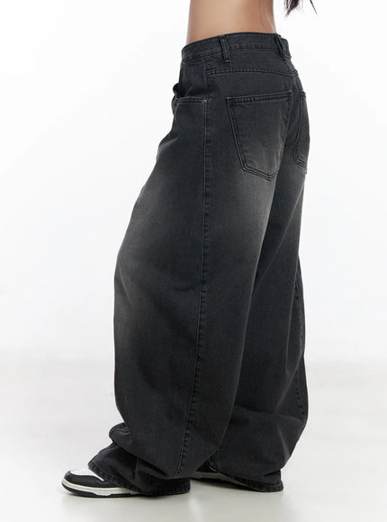 alana-belt-detail-baggy-jeans-cj530