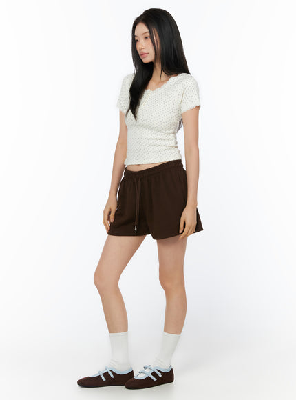 casual-track-shorts-iu519