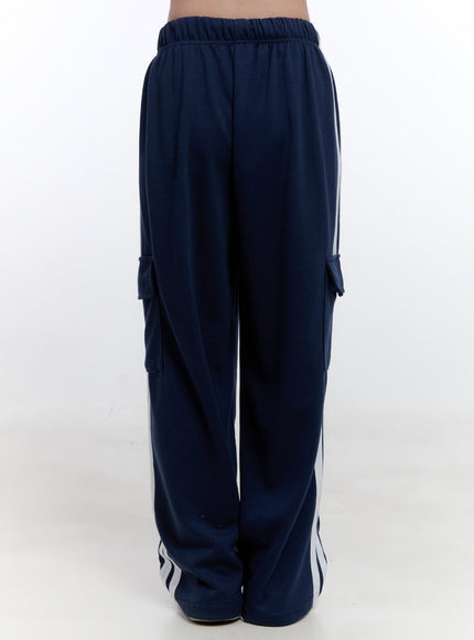 loose-fit-baggy-cargo-sweatpants-on418