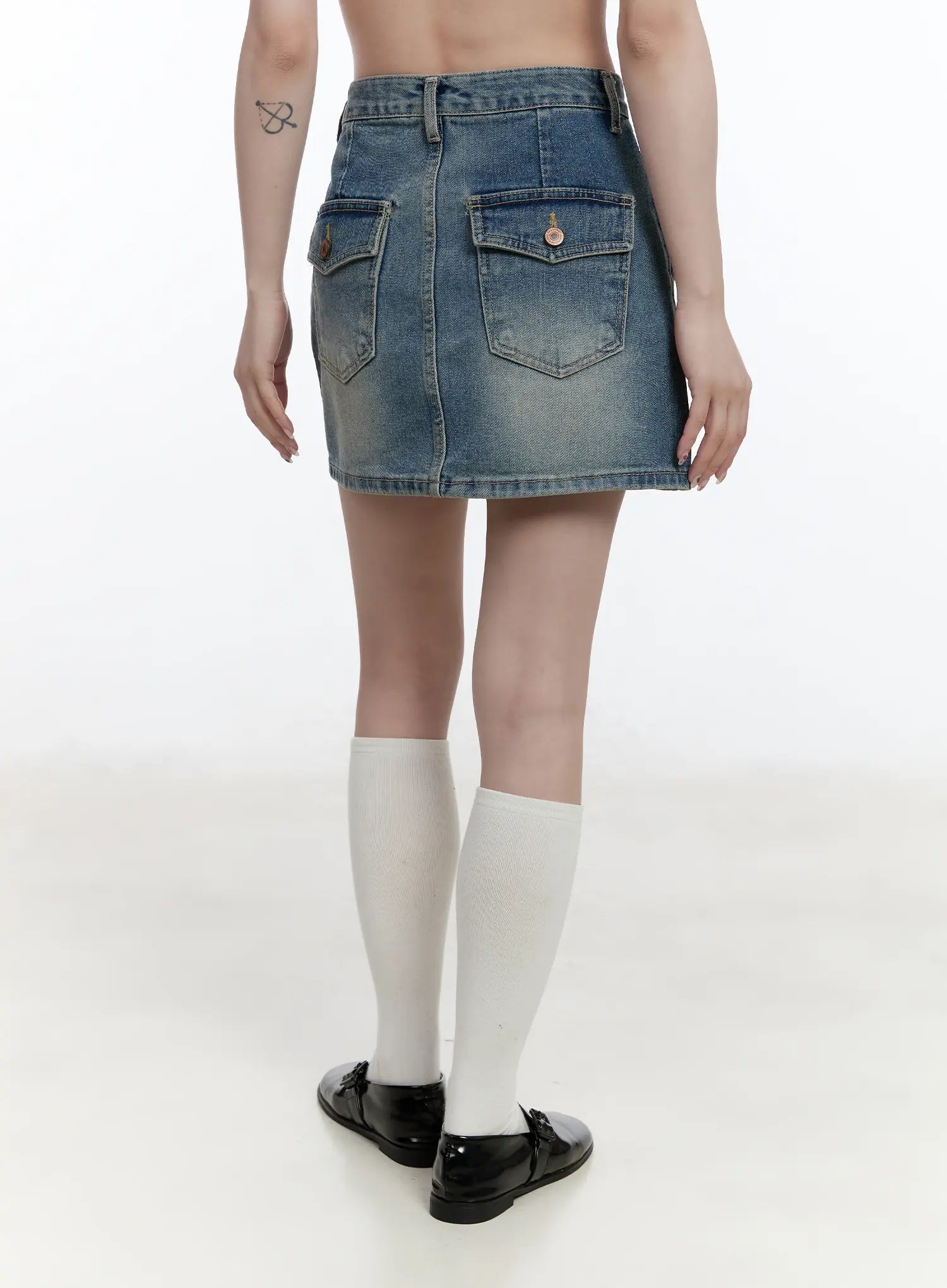 casual-high-waisted-denim-mini-skirt-ca502