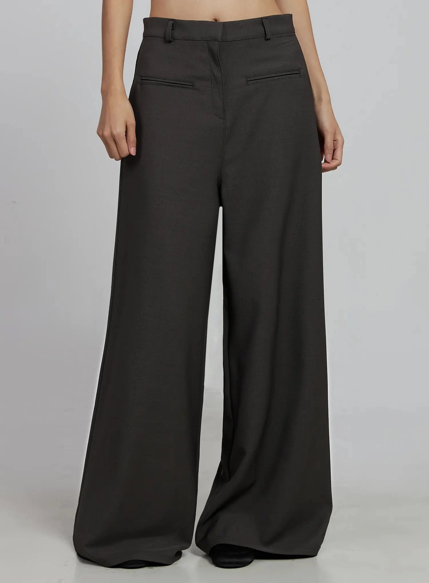 wide-leg-tailored-trousers-im520