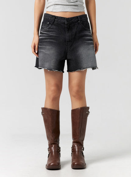 low-rise-wide-denim-shorts-cg302