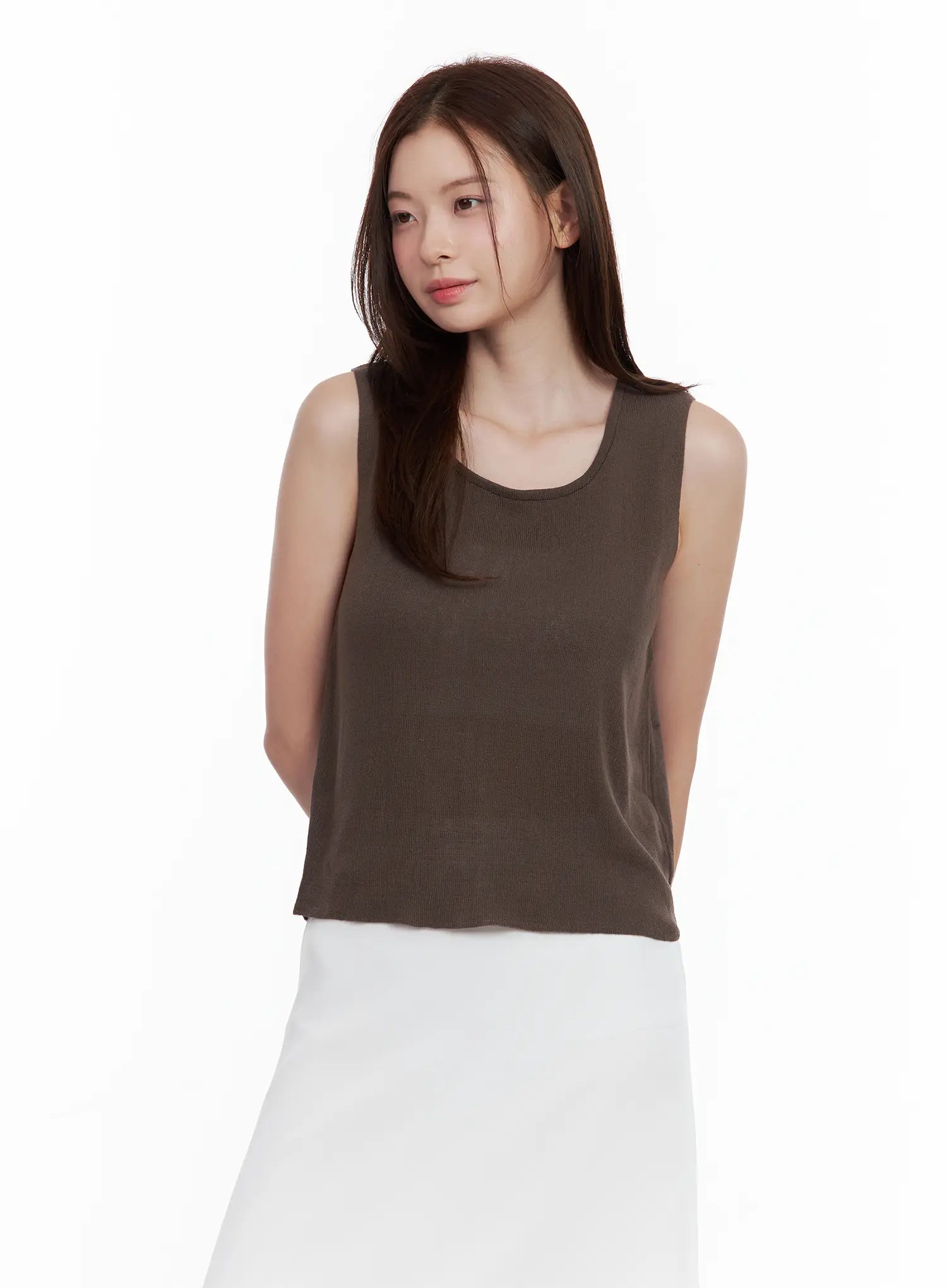 lightweight-scoop-neck-tank