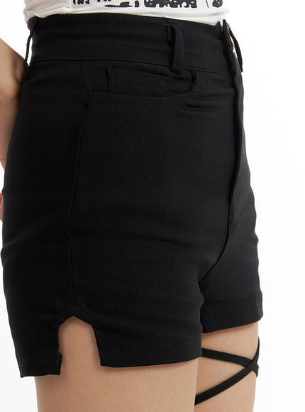 slit-strap-shorts-im405