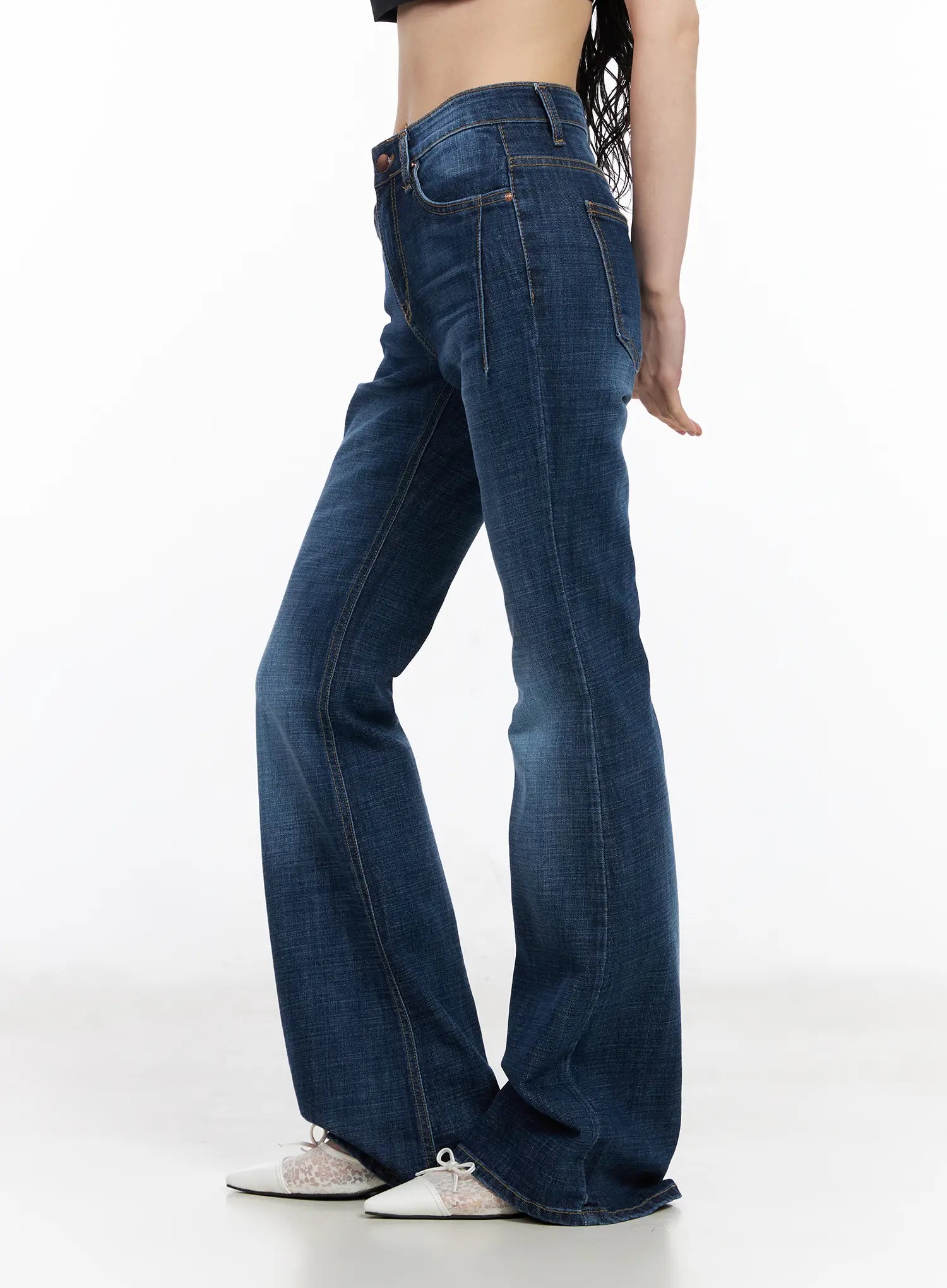 xandra-washed-bootcut-jeans-cm518