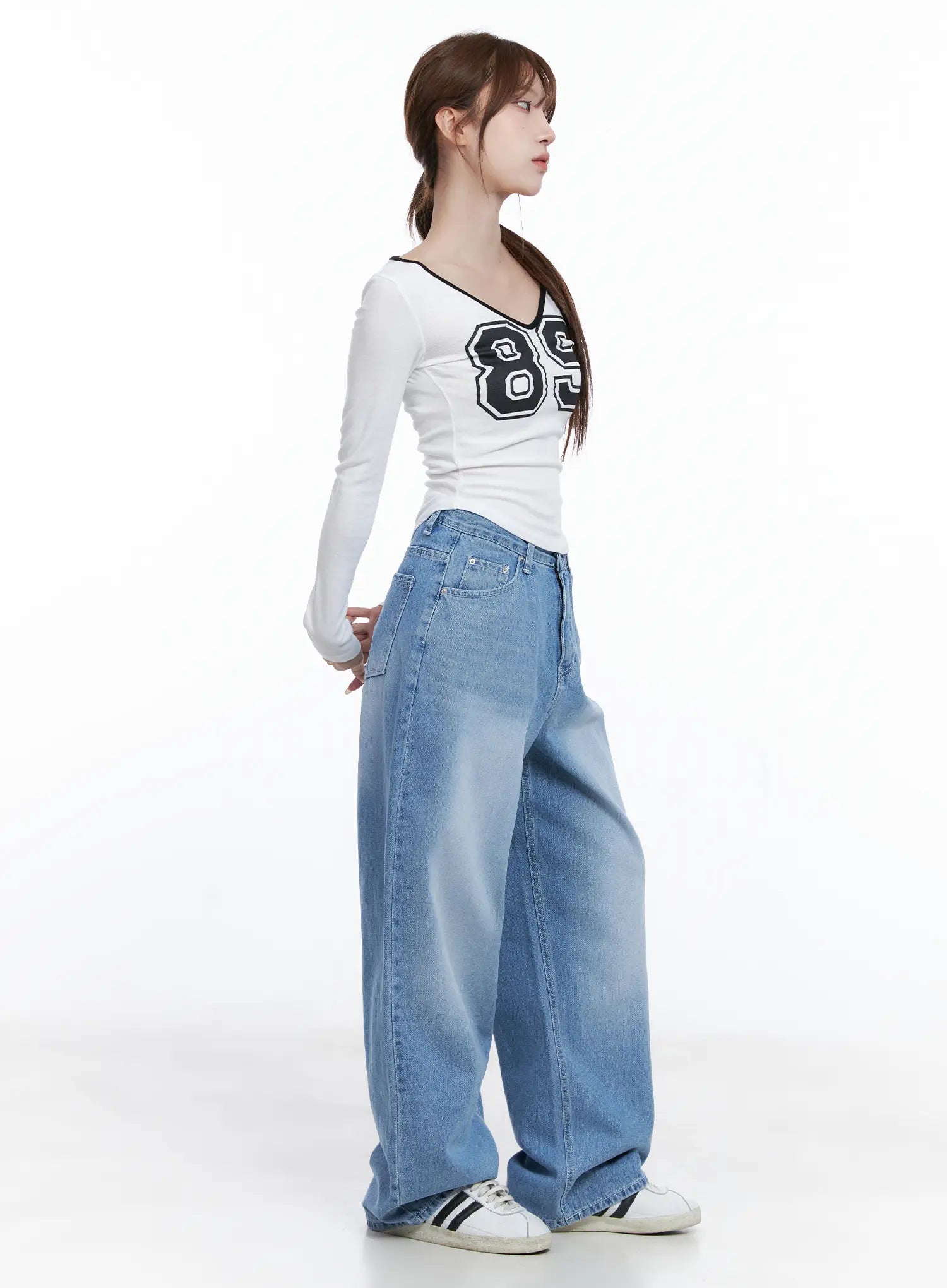 v-neck-number-89-long-sleeve-tee-cg529