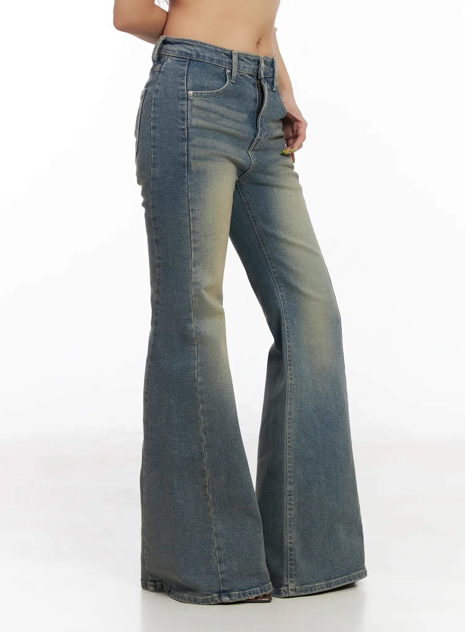 sakura-mid-rise-flared-bootcut-jeans-cm520