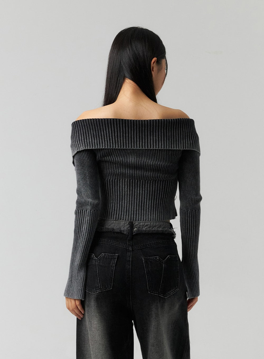 Ribbed Off-shoulder Zip-Up Sweater CS326