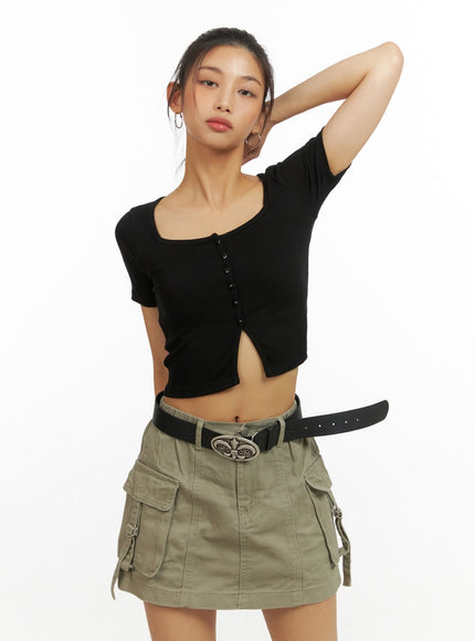 square-neck-button-crop-top-iu412