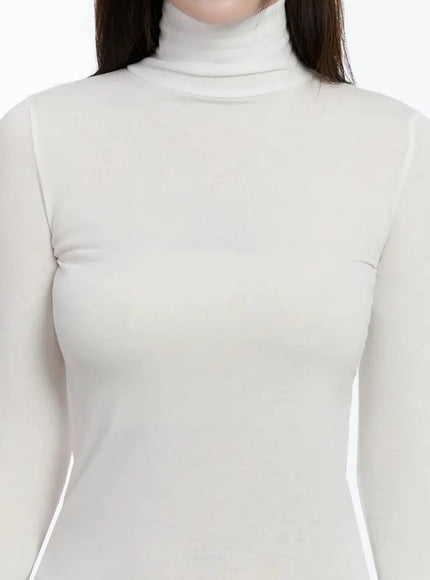 elegant-white-turtleneck-top-id526