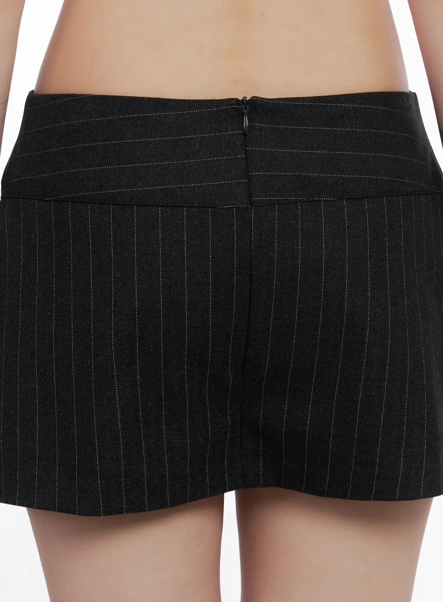 striped-low-rise-mini-skirt-cs510