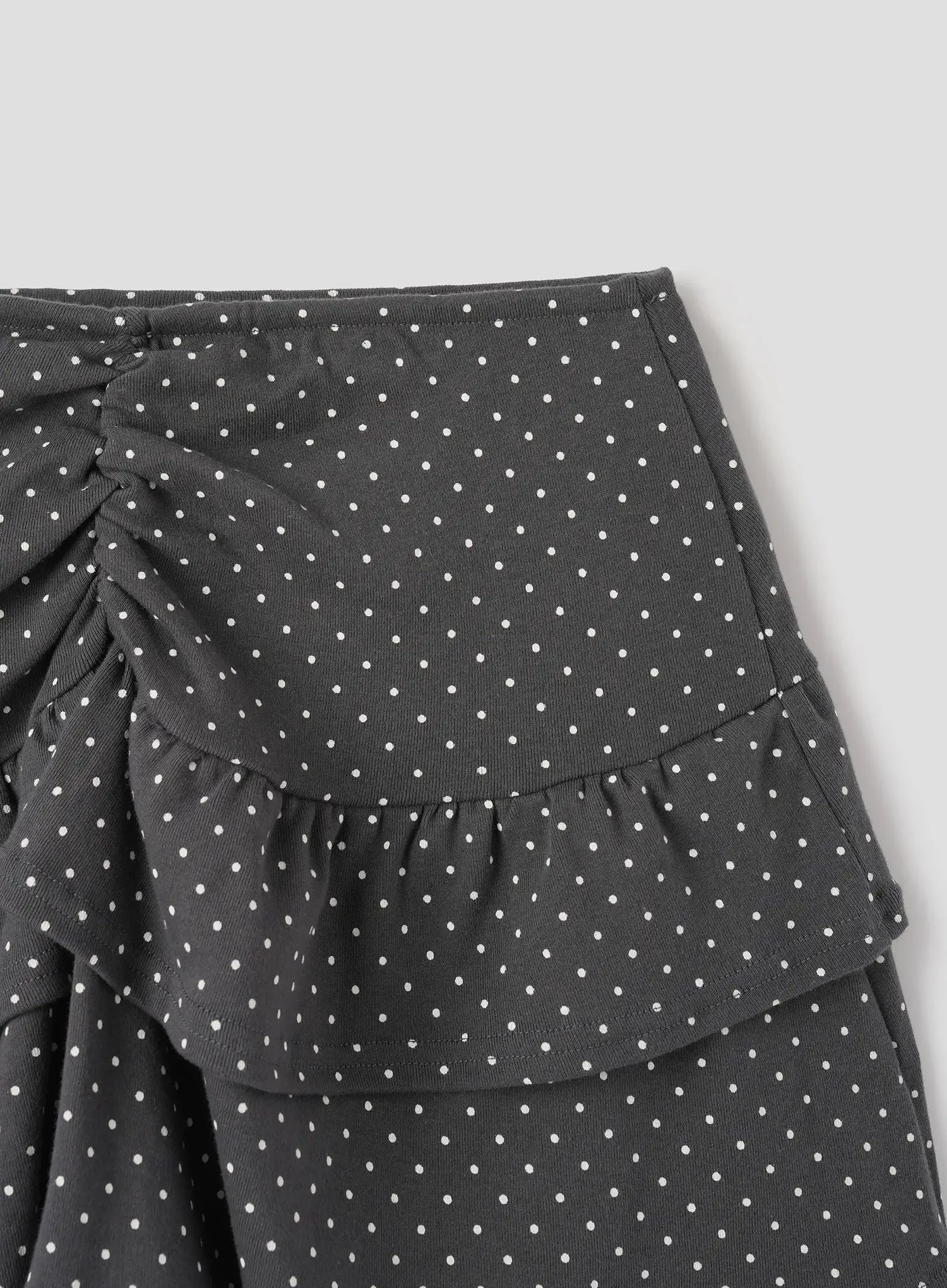 polka-dot-ruffle-mini-skirt-iu526