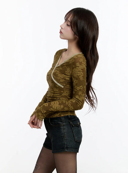 velvet-lace-v-neck-long-sleeve-top-cn524