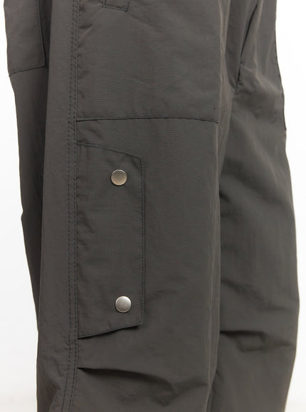 mens-nylon-pocketed-wide-fit-shorts-ia510