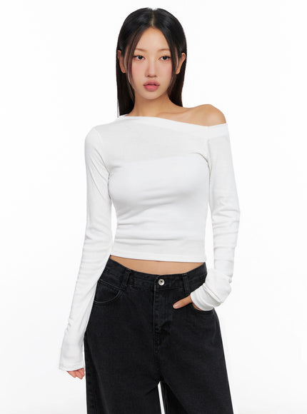 off-shoulder-long-sleeve-tee-ig528