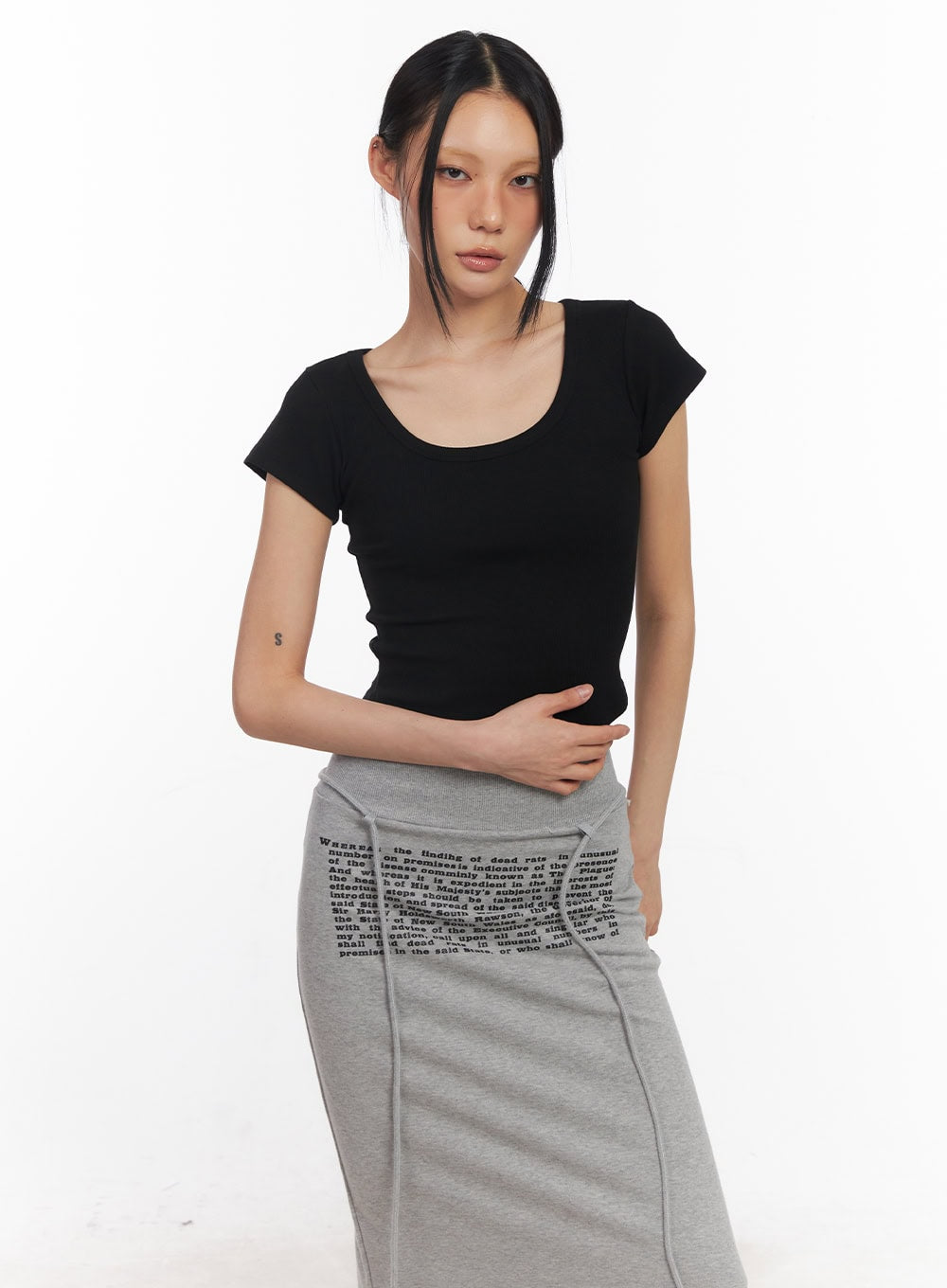 essential-u-neck-crop-tee-cy528