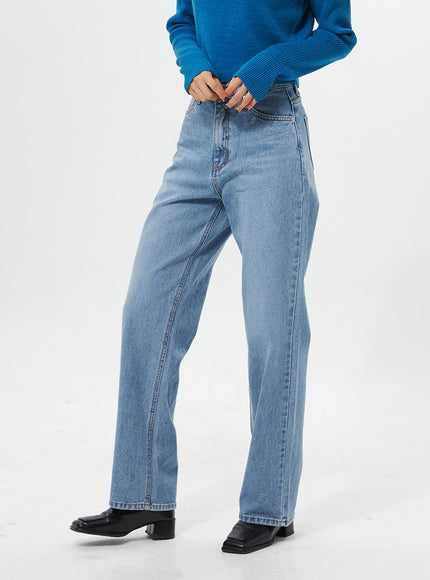 straight-leg-jeans-oo312