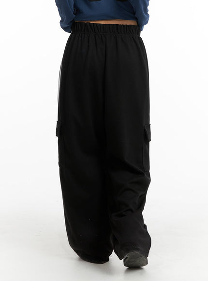 striped-cargo-sweatpants-im405