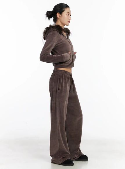 wide-leg-velvet-track-pants-cd508
