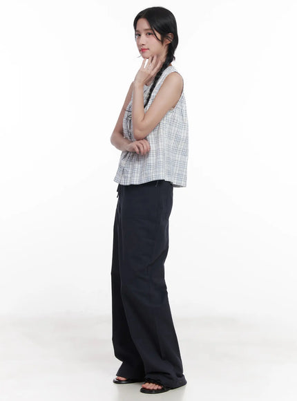 plaid-sleeveless-blouse-cu523