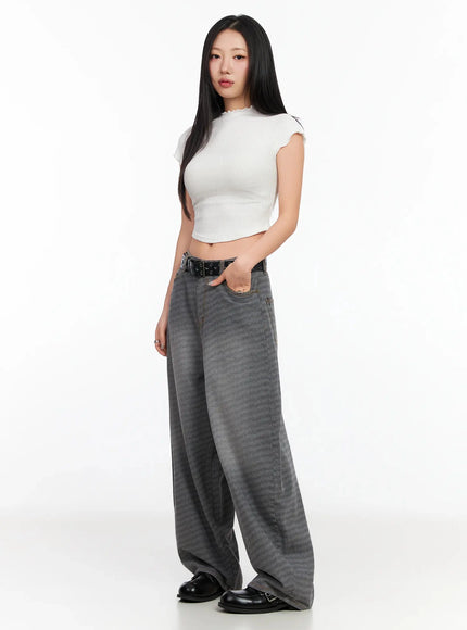 wavy-ribbed-cropped-t-shirt-ca513