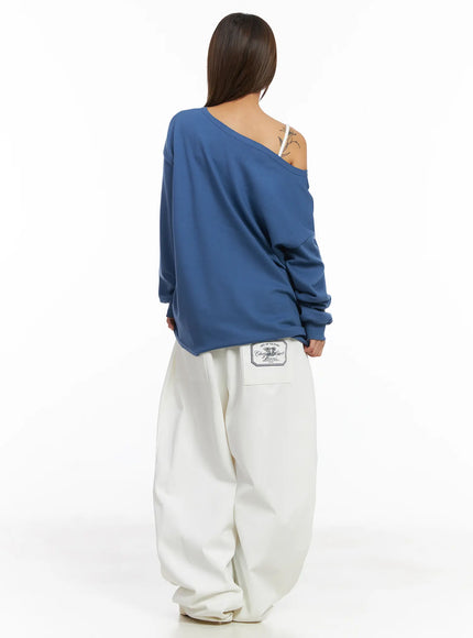 loose-fit-graphic-sweatshirt-cj512